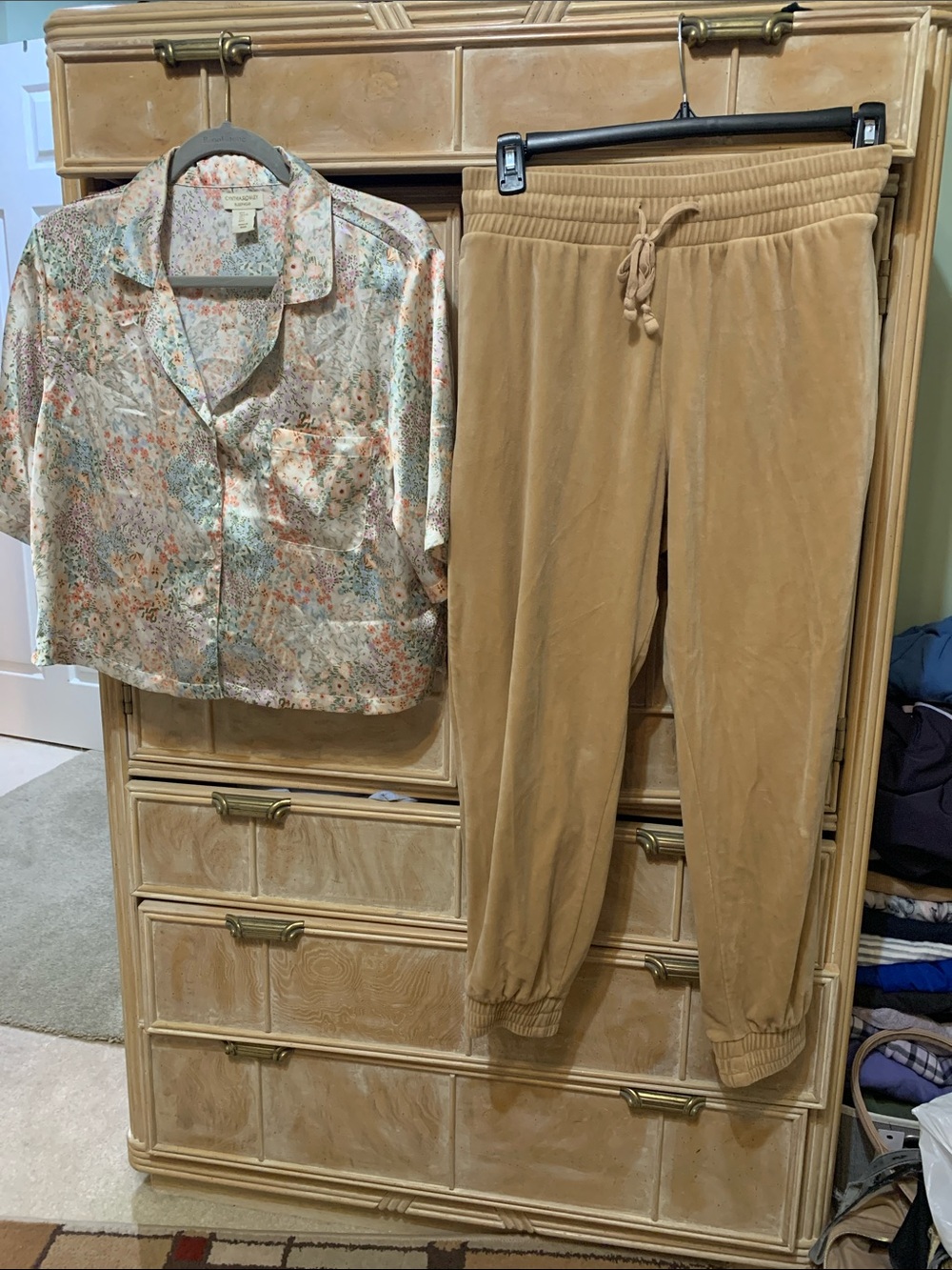 Women’s Velour Jogger Pants & floral Pj top
